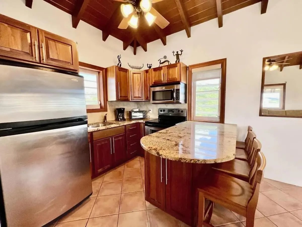 بيت للعطل Oceanfront Cottage With Pool East End