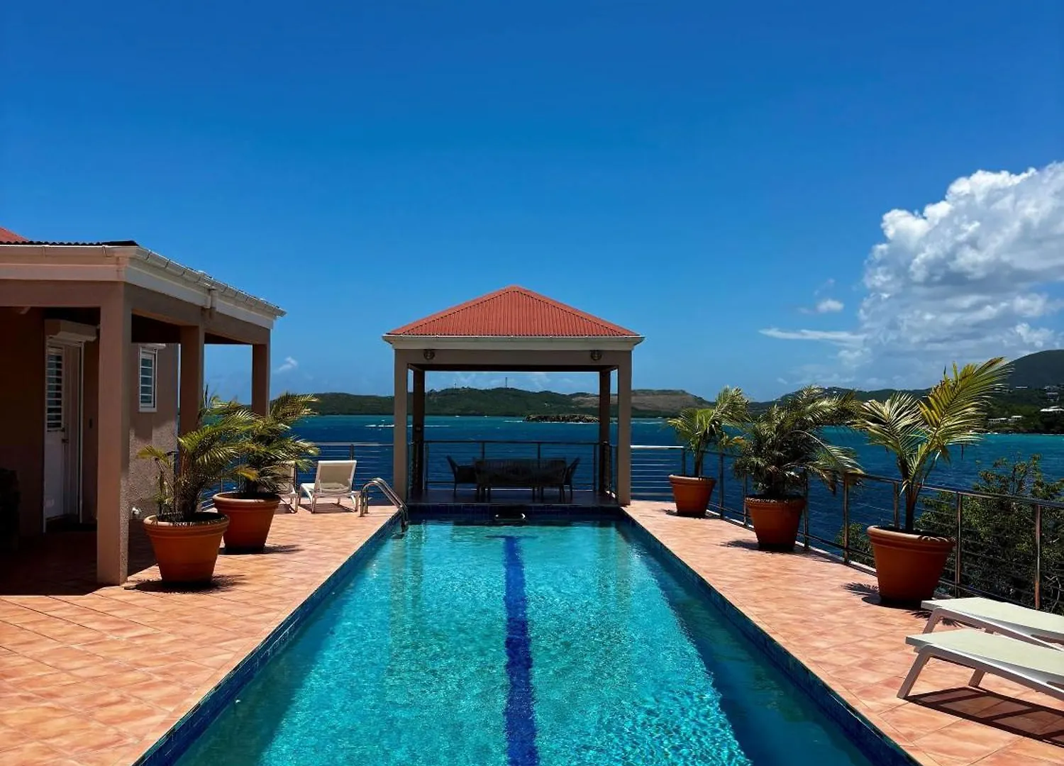 بيت للعطل Oceanfront Cottage With Pool East End  الجزر العذراء الأمريكية